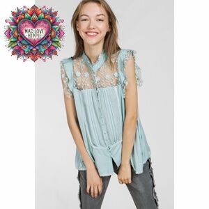 POL Mint Green Pleated Floral Lace Button Down Sleeveless Rayon Top